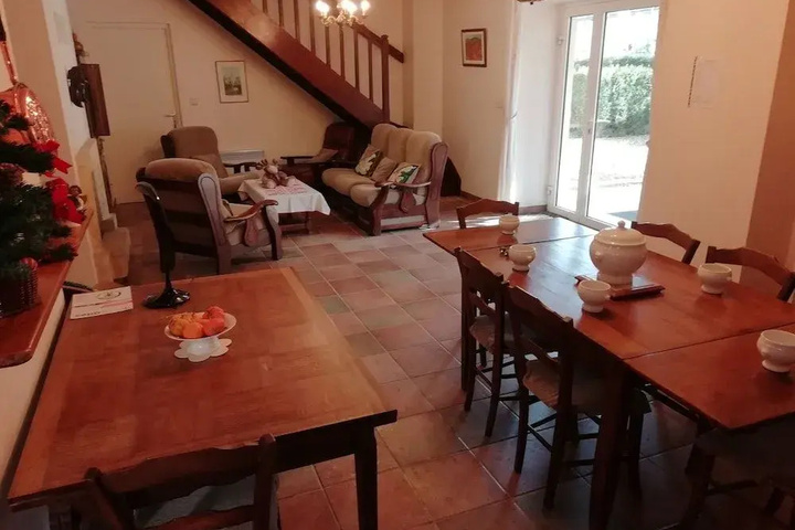 Dining 14 of 14