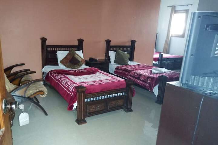 Room 10 of 17