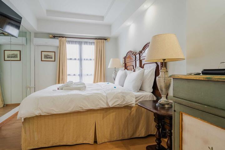 Room 40 of 87