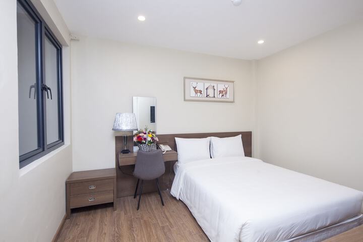 Room 4 of 12