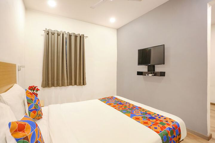 Room 16 of 33