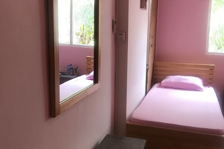 Room 4 of 53