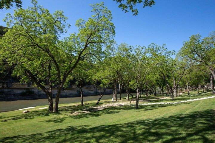 Property Grounds 24 of 27