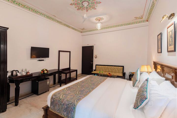 Room 10 of 45