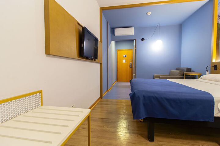 Room 11 of 41