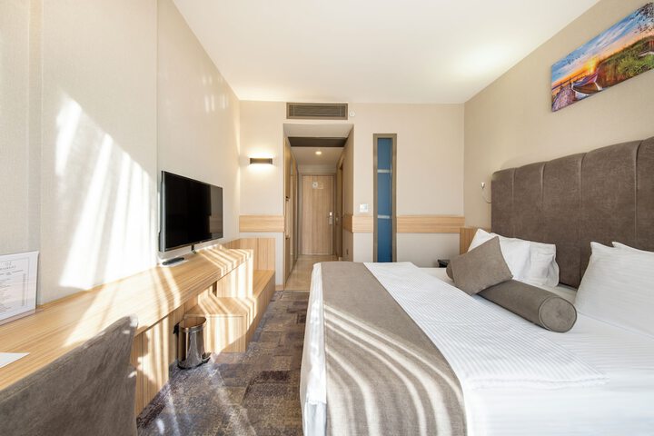 Room 15 of 63