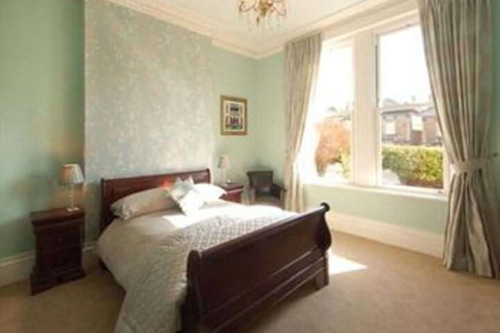Room 14 of 25