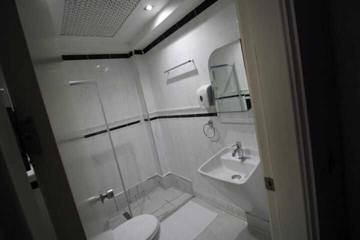 Room 17 of 25