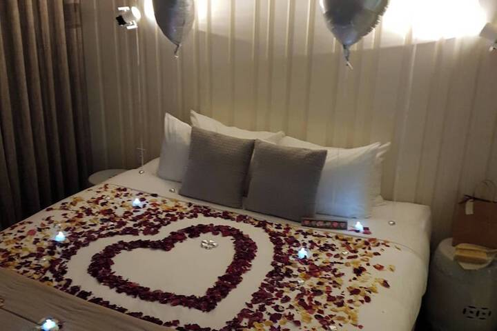Room 5 of 21