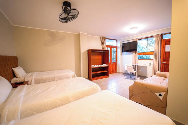 Room 10 of 36