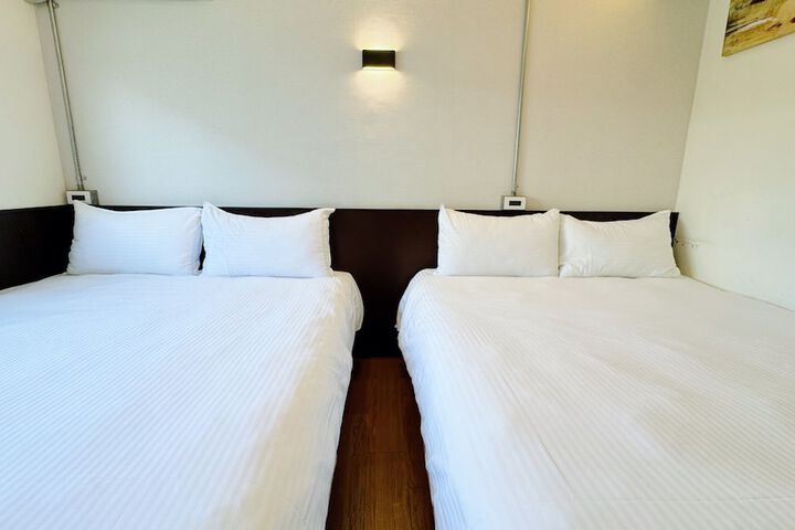 Room 25 of 41