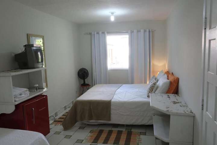 Room 6 of 28