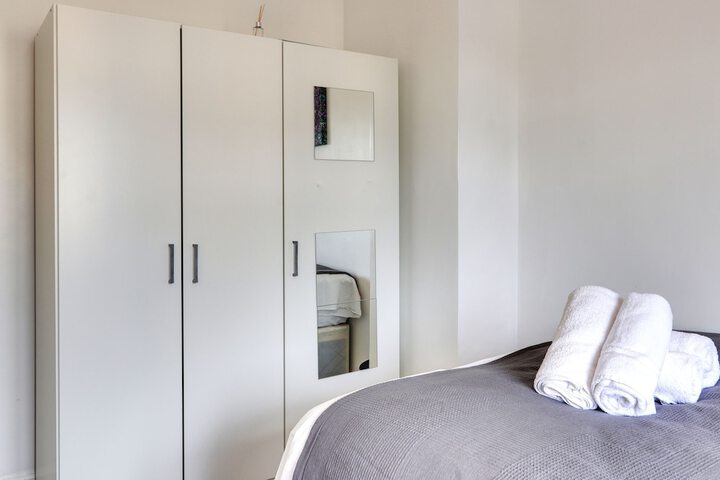 Room 18 of 68