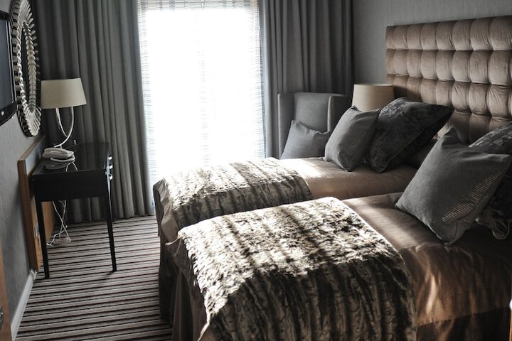Room 3 of 67