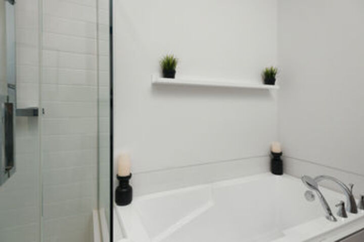 Room 2 of 22