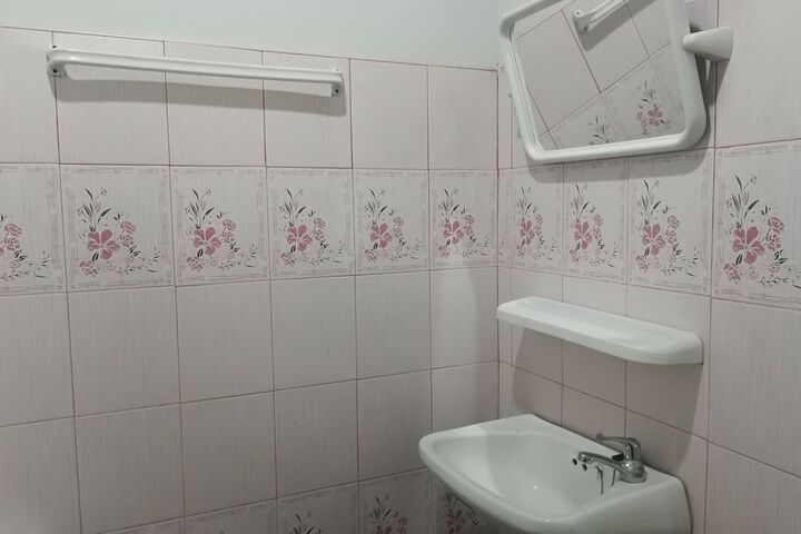 Room 15 of 16