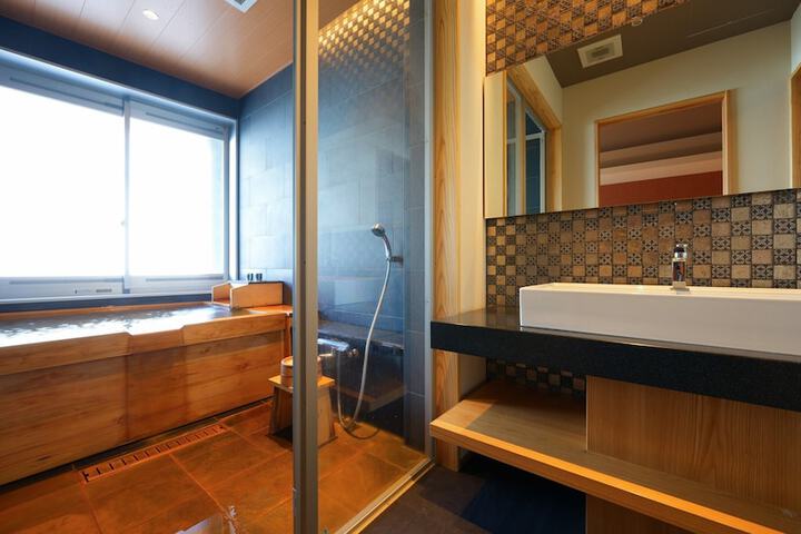 Room 62 of 70