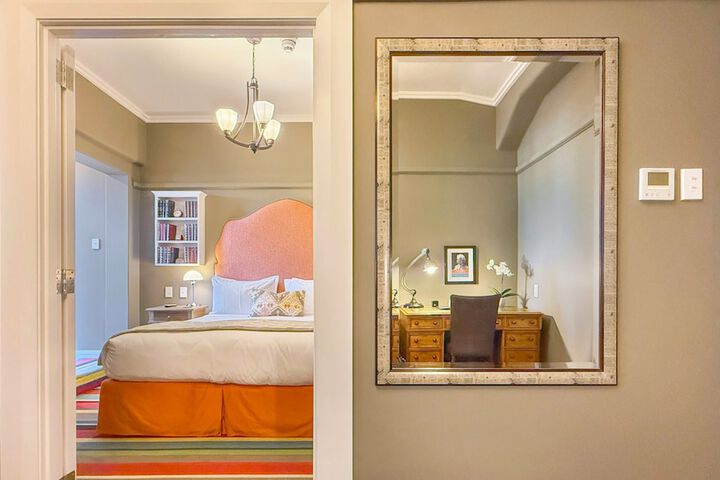 Room 26 of 87