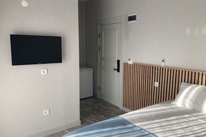 Room 18 of 126