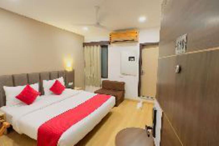 Room 12 of 23