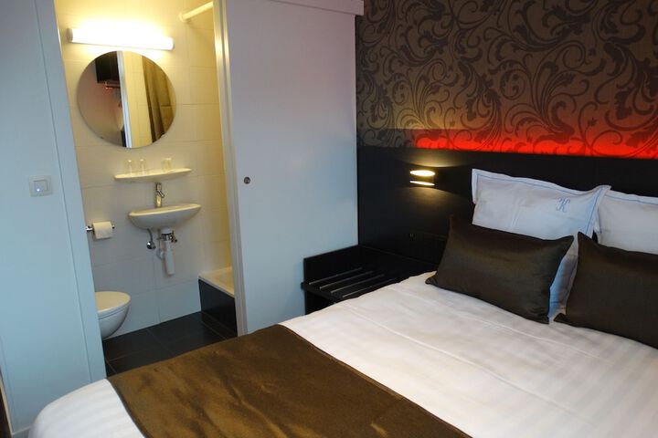 Room 15 of 31