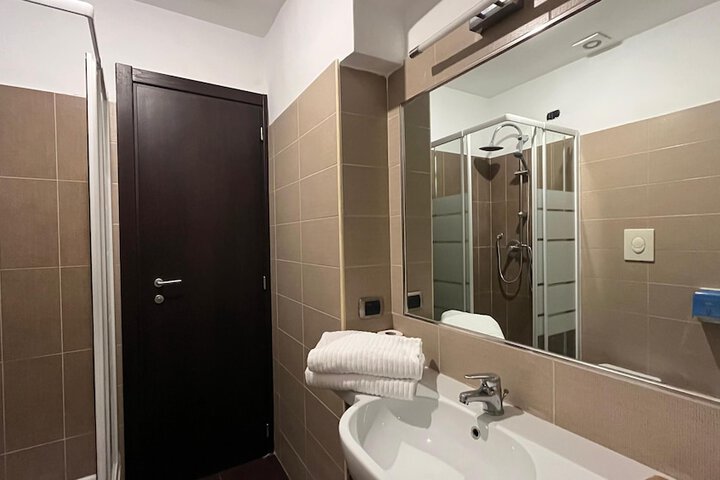 Room 18 of 23