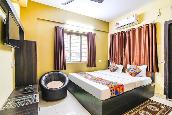 Room 8 of 18
