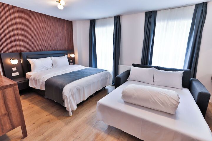 Room 35 of 64
