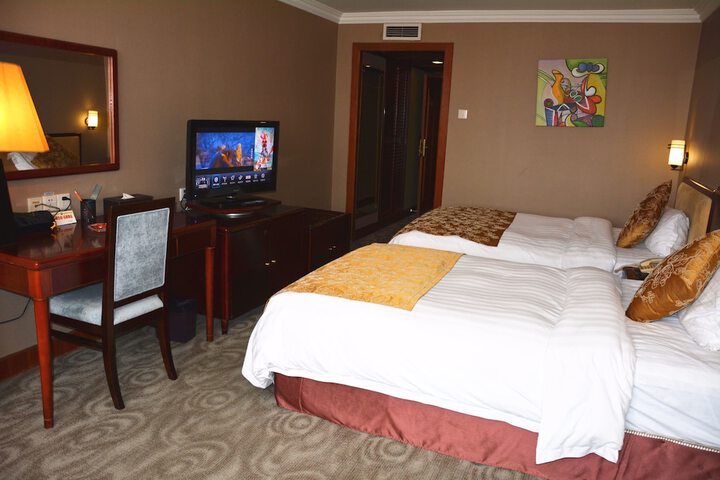 Room 18 of 48