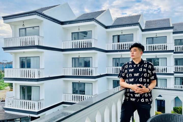 Hotel 137 of 143
