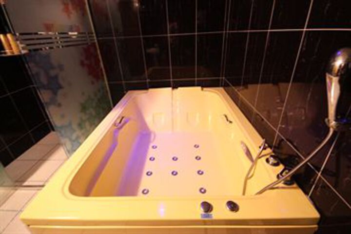 Bath Interior