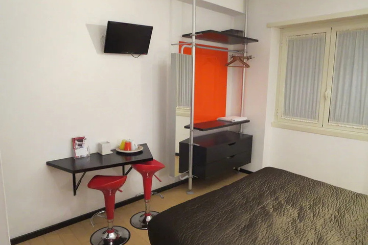 Room 4 of 14