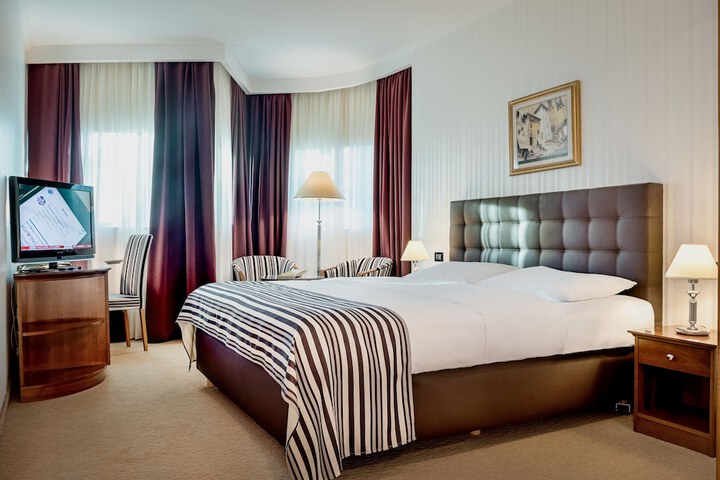 Room 21 of 69