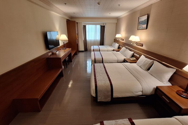 Room 44 of 74