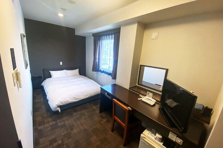 Room 5 of 26