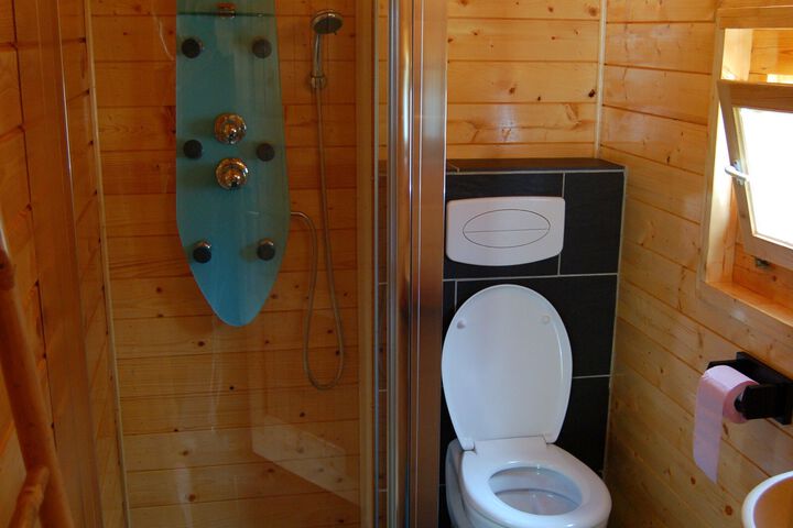 Room 2 of 26