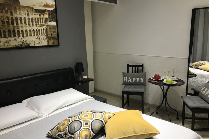Room 3 of 32
