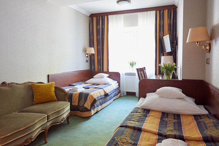 Room 9 of 67