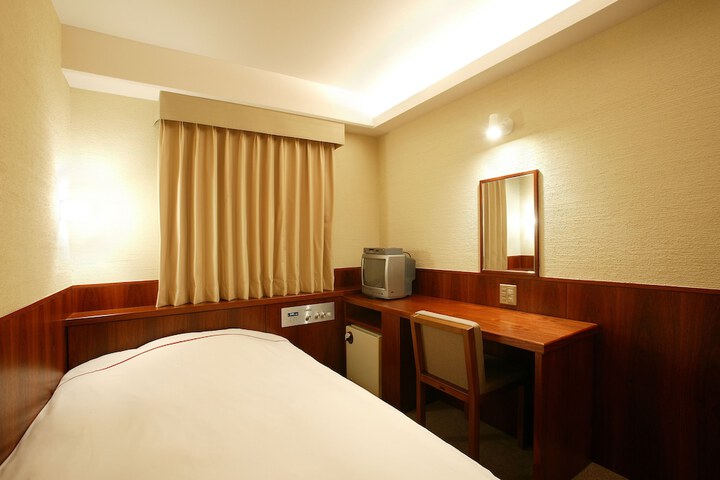 Room 18 of 53