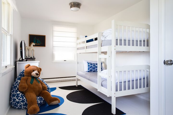 Room 4 of 25
