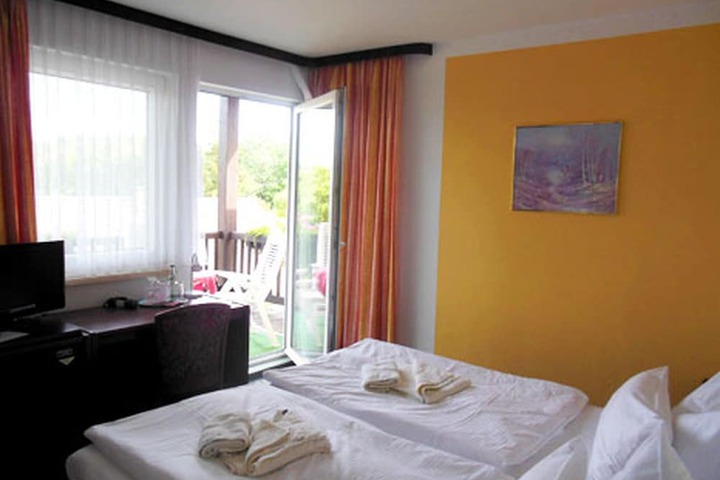 Room 2 of 4