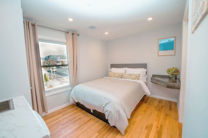 Room 6 of 20