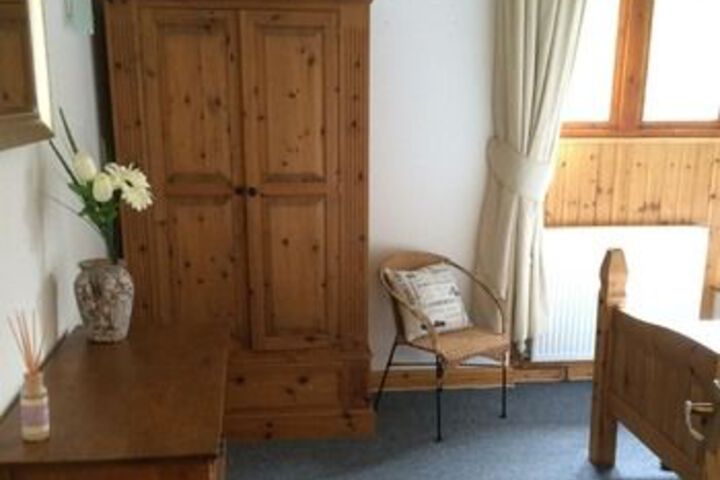 Room 13 of 20