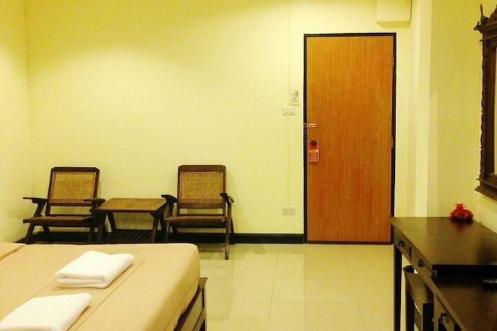 Room 9 of 24