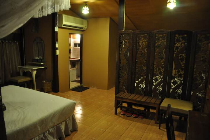 Room 40 of 161