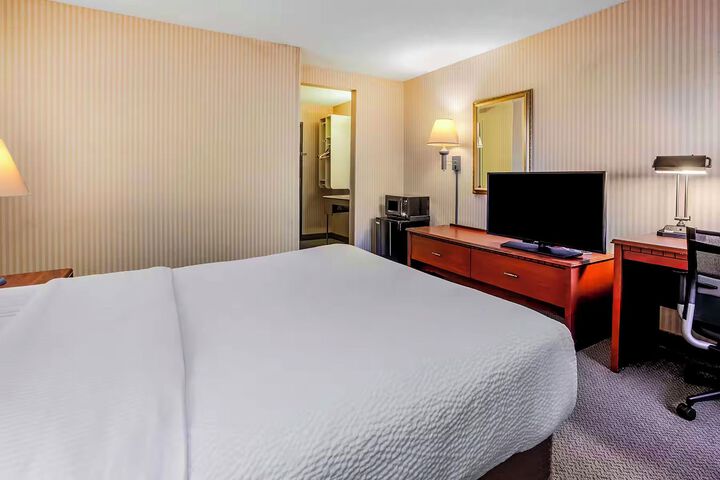 Room 15 of 17
