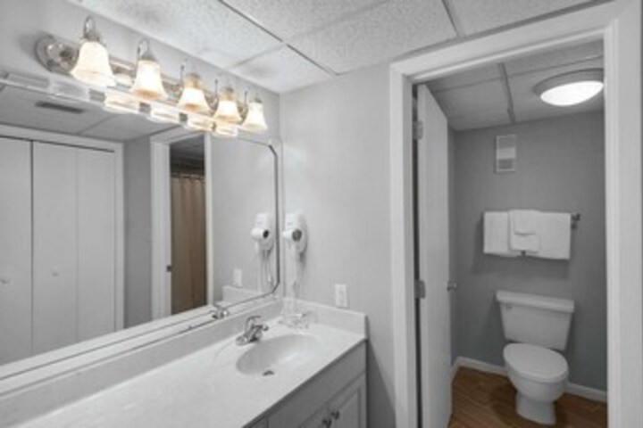 Room 30 of 185