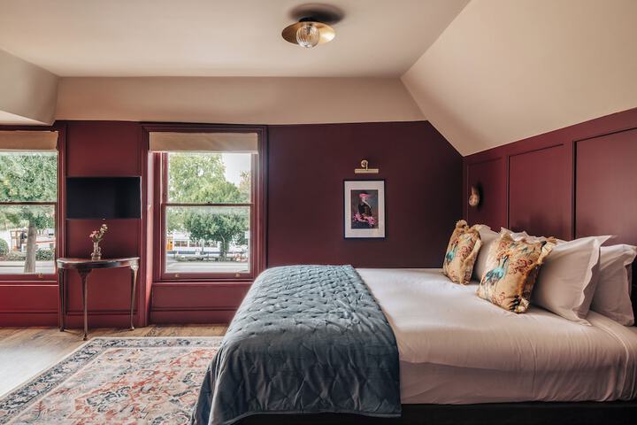 Room 54 of 160
