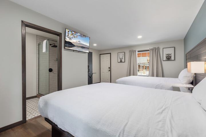 Room 12 of 24