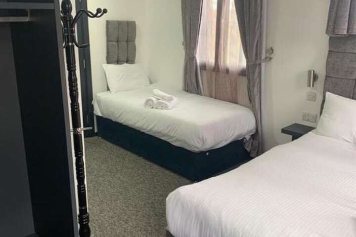 Room 34 of 70
